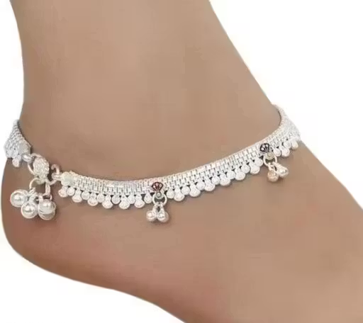 Traditional Silver Tone Charm Anklet for Women – Elegant Payal