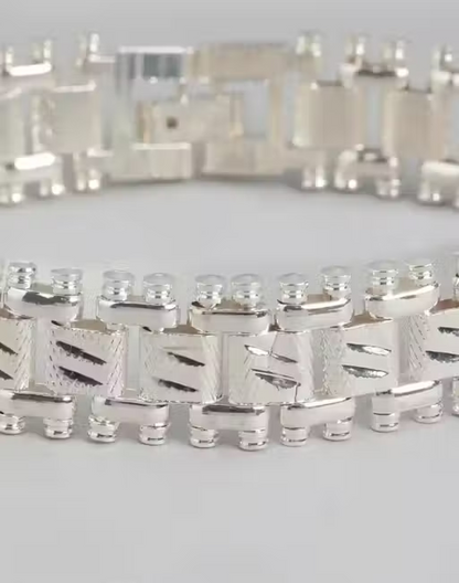 Premium Silver Crystal Bracelet for Women – Elegant Fashion Jewelry